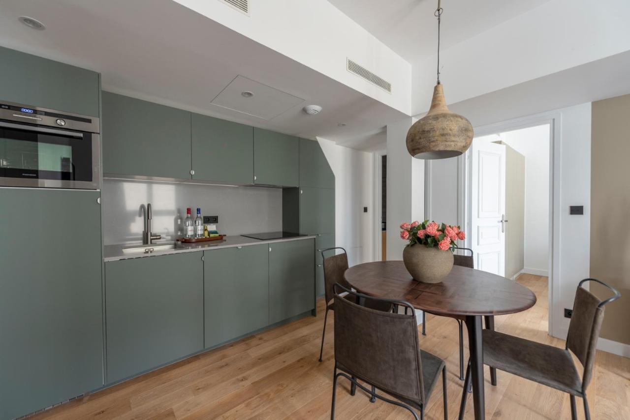 O'lord, 4 Etoiles, De Luxe Champs-elysees Apartment Paris